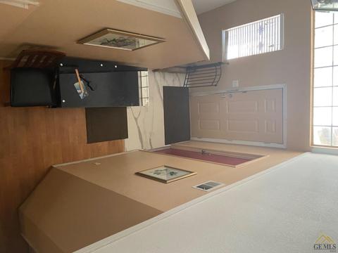 2012 Ocean View Dr, Bakersfield, CA 93307 photo 10