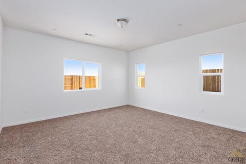 9902 Turning Leaf Ln, Bakersfield, CA 93306 photo 14