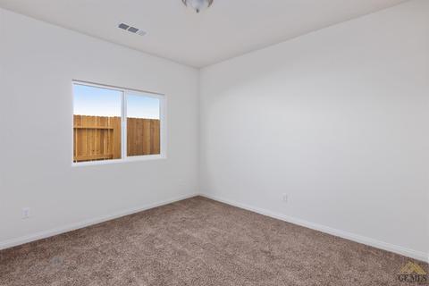 9902 Turning Leaf Ln, Bakersfield, CA 93306 photo 17