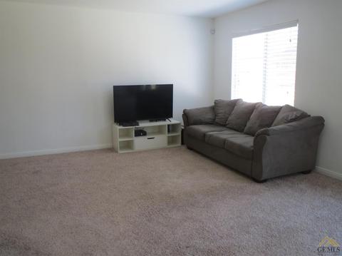 9214 Eucalyptus Dr, Bakersfield, CA 93306 photo 14