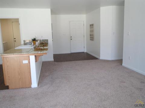 9214 Eucalyptus Dr, Bakersfield, CA 93306 photo 9