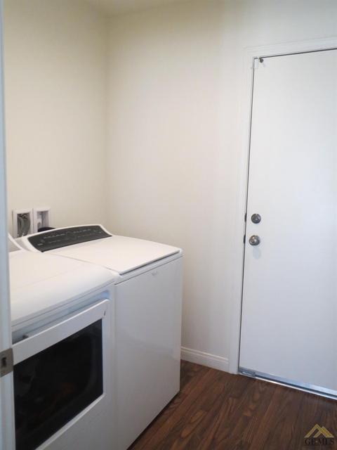 9214 Eucalyptus Dr, Bakersfield, CA 93306 photo 16
