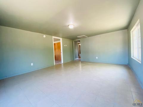 8121 Collison St, Lamont, CA 93241 photo 3
