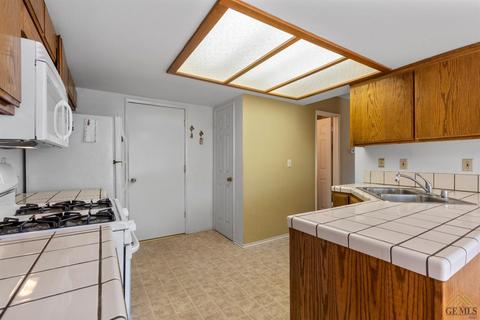 18551 Glenview Ct, Tehachapi, CA 93561 photo 9