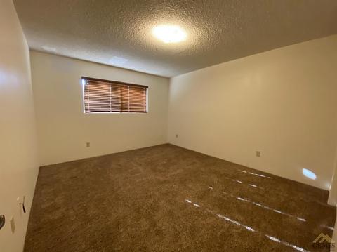 539 Front St, Taft, CA 93268 photo 8
