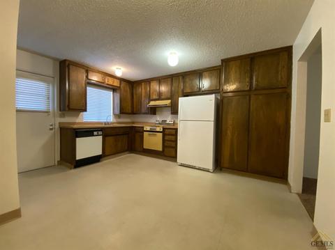539 Front St, Taft, CA 93268 photo 5