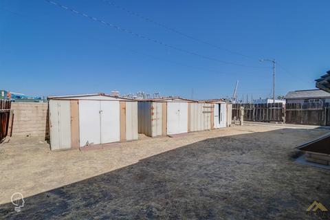 4216 Paramount St, Bakersfield, CA 93313 photo 24