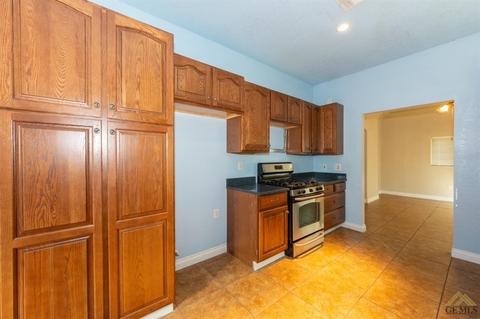 533 D St, Taft, CA 93268 photo 12