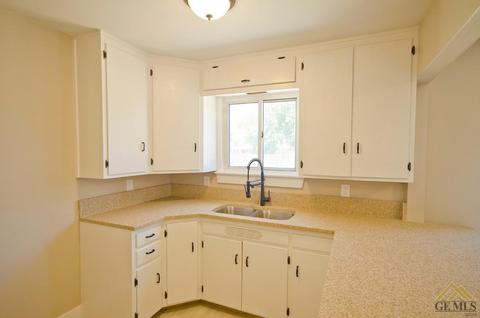 27542 Maple St, Taft, CA 93268 photo 13
