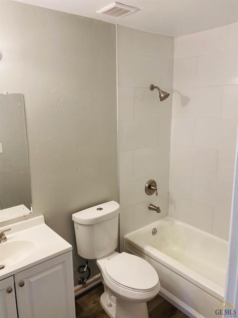1116 Iris St, Wasco, CA 93280 photo 5