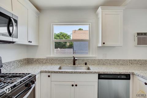 114 Tyler St, Taft, CA 93268 photo 13