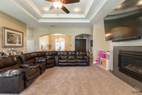 766 Pine Cone St, Shafter, CA 93263 photo 8