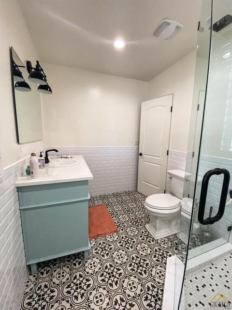 2486 Beech St, Bakersfield, CA 93301 photo 32