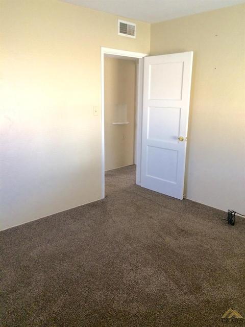 135 Wetherley Dr, Bakersfield, CA 93309 photo 14