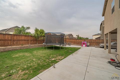 9104 Red Pine Ct, Shafter, CA 93263 photo 35