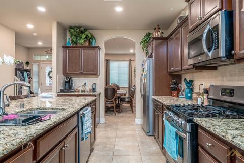 9104 Red Pine Ct, Shafter, CA 93263 photo 9