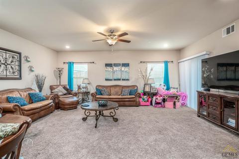 9104 Red Pine Ct, Shafter, CA 93263 photo 11
