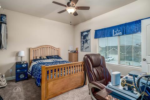 9104 Red Pine Ct, Shafter, CA 93263 photo 19