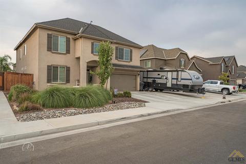 9104 Red Pine Ct, Shafter, CA 93263 photo 5