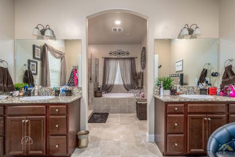 9104 Red Pine Ct, Shafter, CA 93263 photo 27