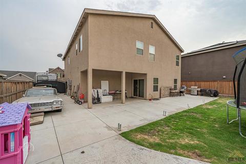 9104 Red Pine Ct, Shafter, CA 93263 photo 31