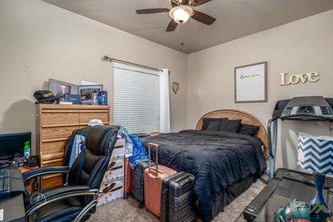 9104 Red Pine Ct, Shafter, CA 93263 photo 20