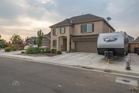 9104 Red Pine Ct, Shafter, CA 93263 photo 3