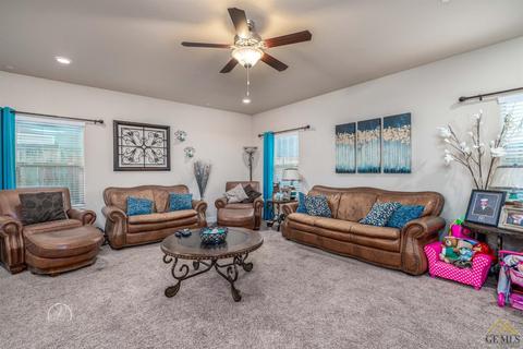 9104 Red Pine Ct, Shafter, CA 93263 photo 12