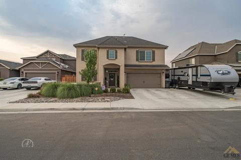 9104 Red Pine Ct, Shafter, CA 93263 photo 2