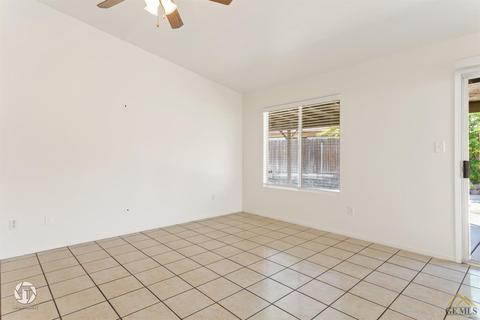 910 Fox Tree Ct, Bakersfield, CA 93306 photo 10