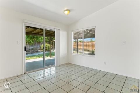 910 Fox Tree Ct, Bakersfield, CA 93306 photo 13