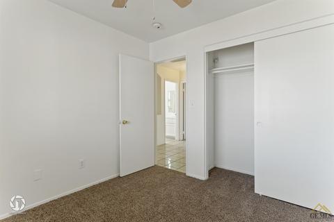 910 Fox Tree Ct, Bakersfield, CA 93306 photo 28