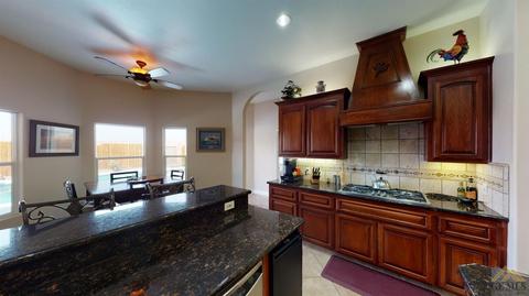 10536 Titanium Ave, Taft, CA 93268 photo 13