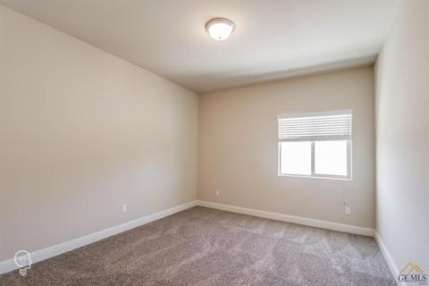 9317 Red Pine Dr, Shafter, CA 93263 photo 24
