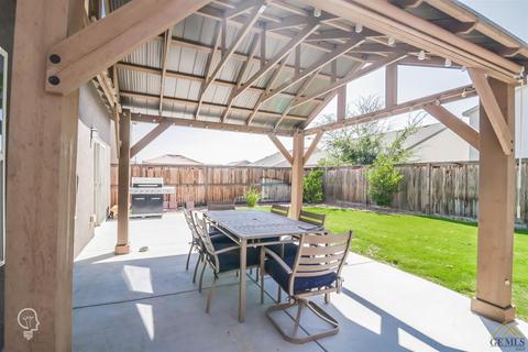 9317 Red Pine Dr, Shafter, CA 93263 photo 28