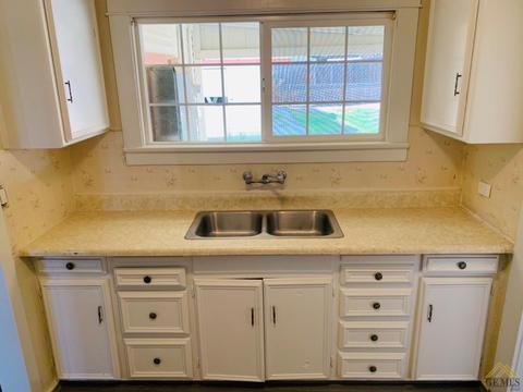401 Philippine St, Taft, CA 93268 photo 13