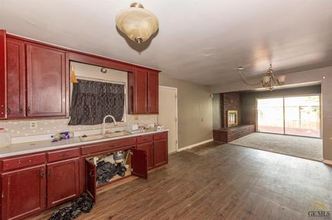 400 Taylor St, Taft, CA 93268 photo 8
