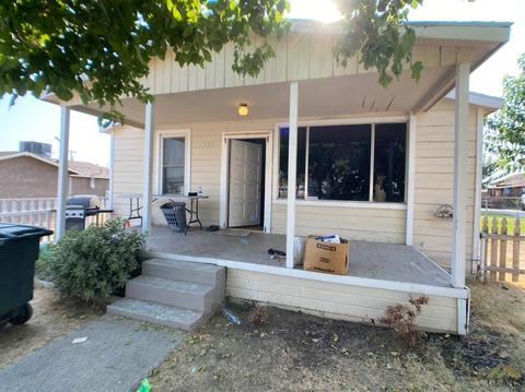 320 S 8th St, Taft, CA 93268 photo 5