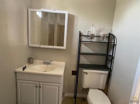 320 S 8th St, Taft, CA 93268 photo 12