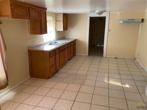 141 Crystal St, Taft, CA 93268 photo 15