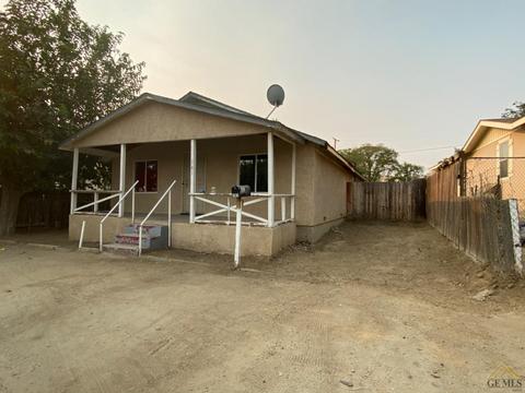 141 Crystal St, Taft, CA 93268 photo 3