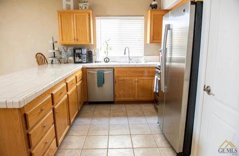 8729 Rollingbay Dr, Bakersfield, CA 93312 photo 7
