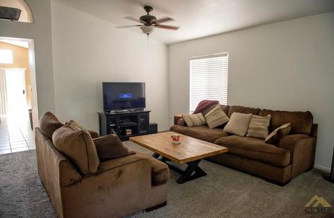 8729 Rollingbay Dr, Bakersfield, CA 93312 photo 2