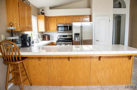 8729 Rollingbay Dr, Bakersfield, CA 93312 photo 6
