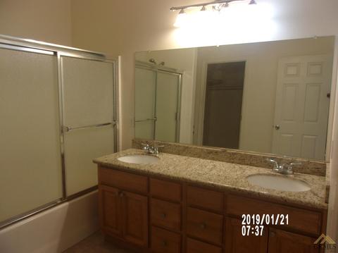 806 Pierce St, Taft, CA 93268 photo 18