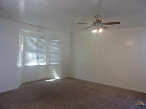 806 Pierce St, Taft, CA 93268 photo 5