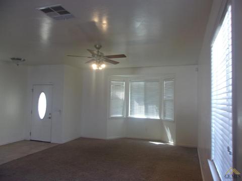 806 Pierce St, Taft, CA 93268 photo 3