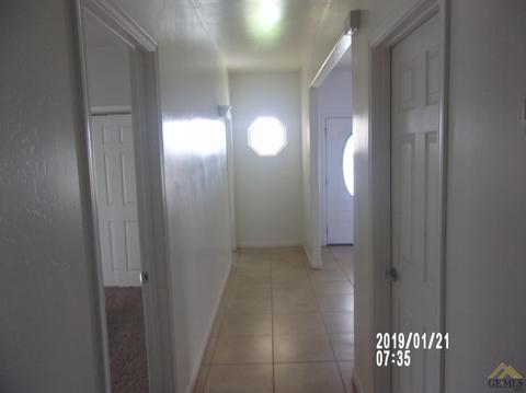 806 Pierce St, Taft, CA 93268 photo 11