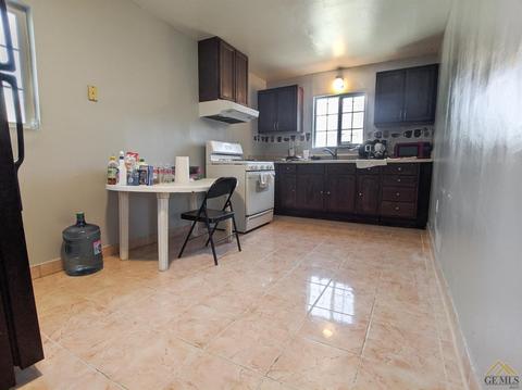 211 1st St, Buttonwillow, CA 93206 photo 5