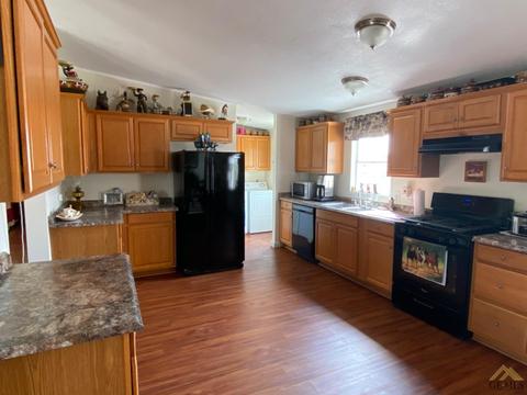 28119 Carousel Ave, Taft, CA 93268 photo 7